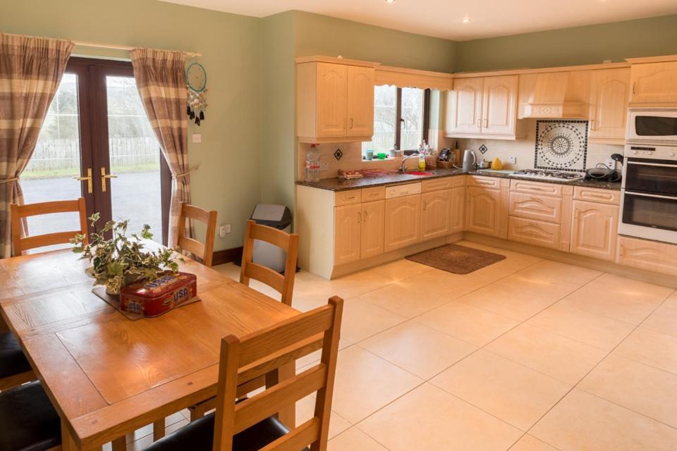 Вилла Bree House Malin Head Экстерьер фото